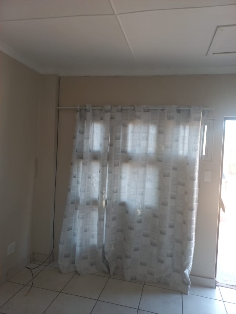 To Let 1 Bedroom Property for Rent in Vredenburg Western Cape